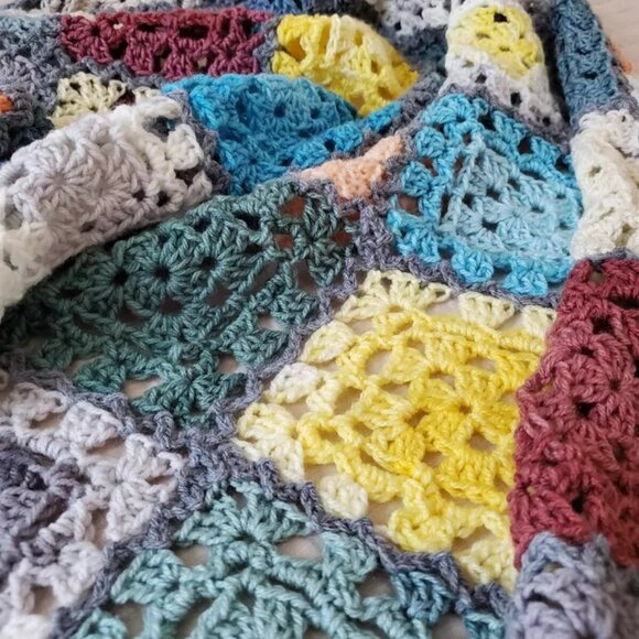 Crochet BABY BLANKET AFGHAN Lap Granny Squares 34" x 34" Soft Handmade Boy Girl - Picture 10 of 11